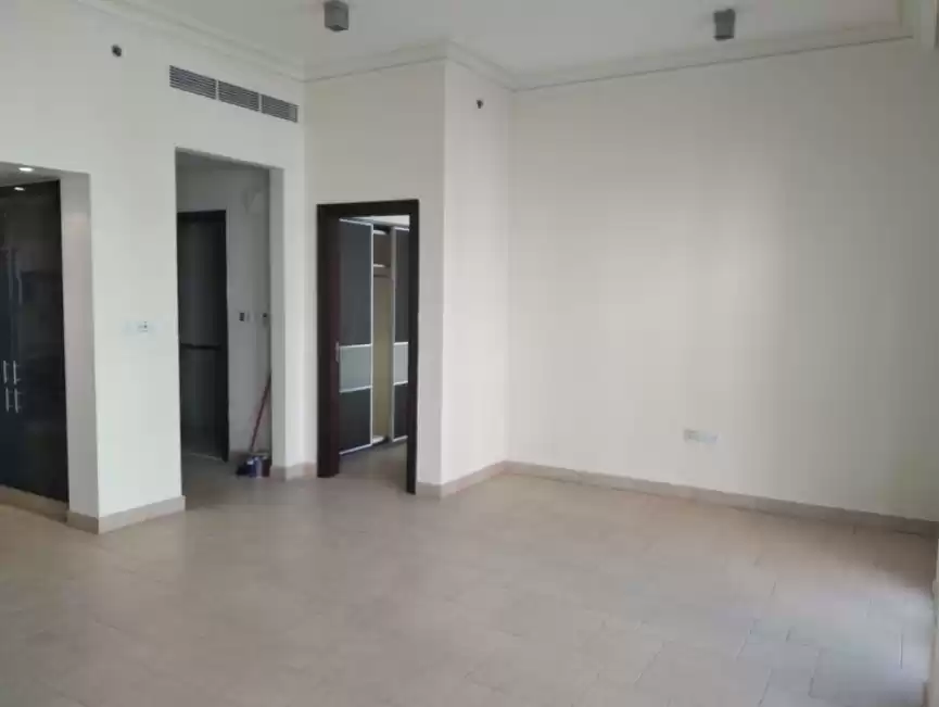 Residential Ready Property 1 Bedroom S/F Apartment  for rent in Al Sadd , Doha #11052 - 1  image 